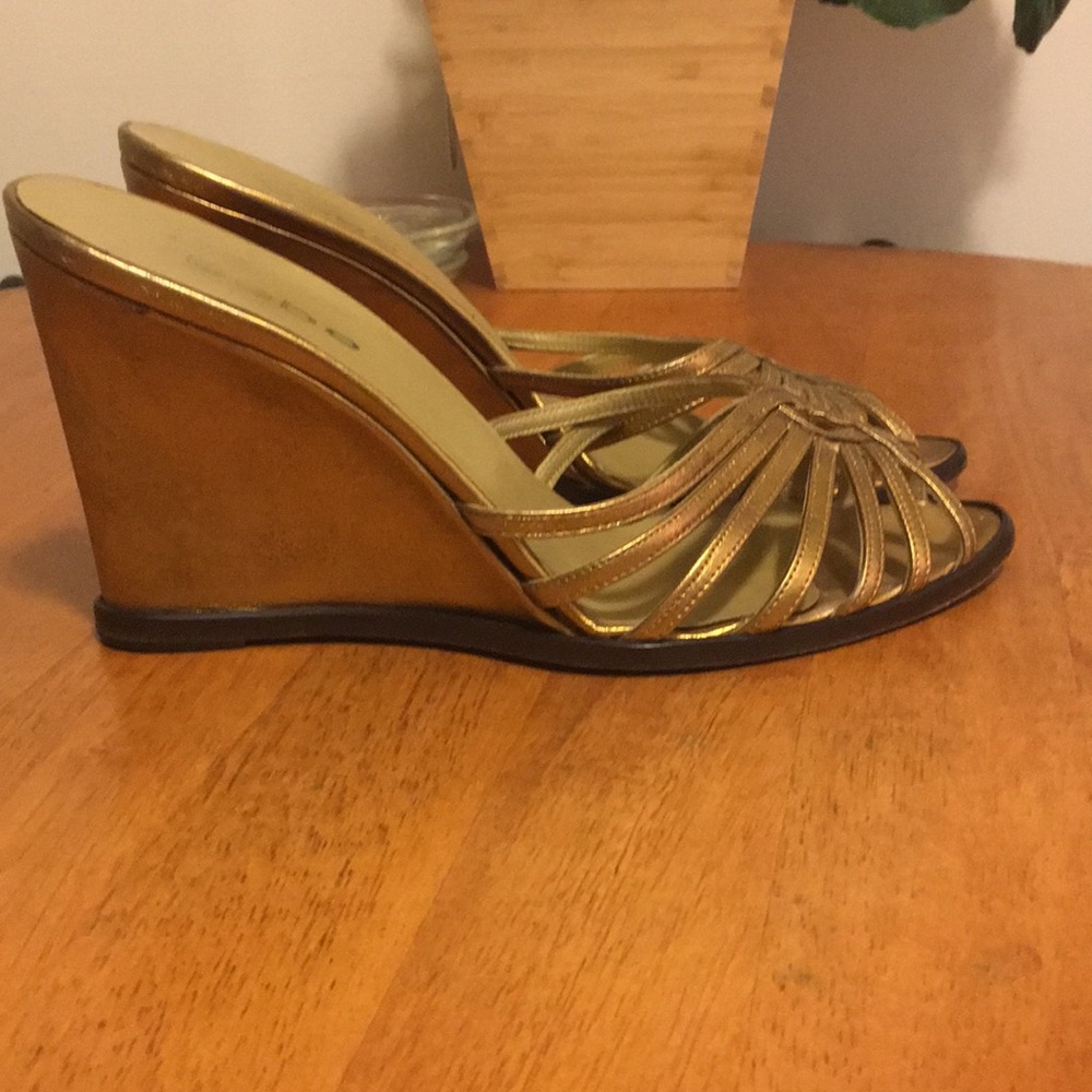 So Very Sexy & Beautiful Gold Strappy Sandal…